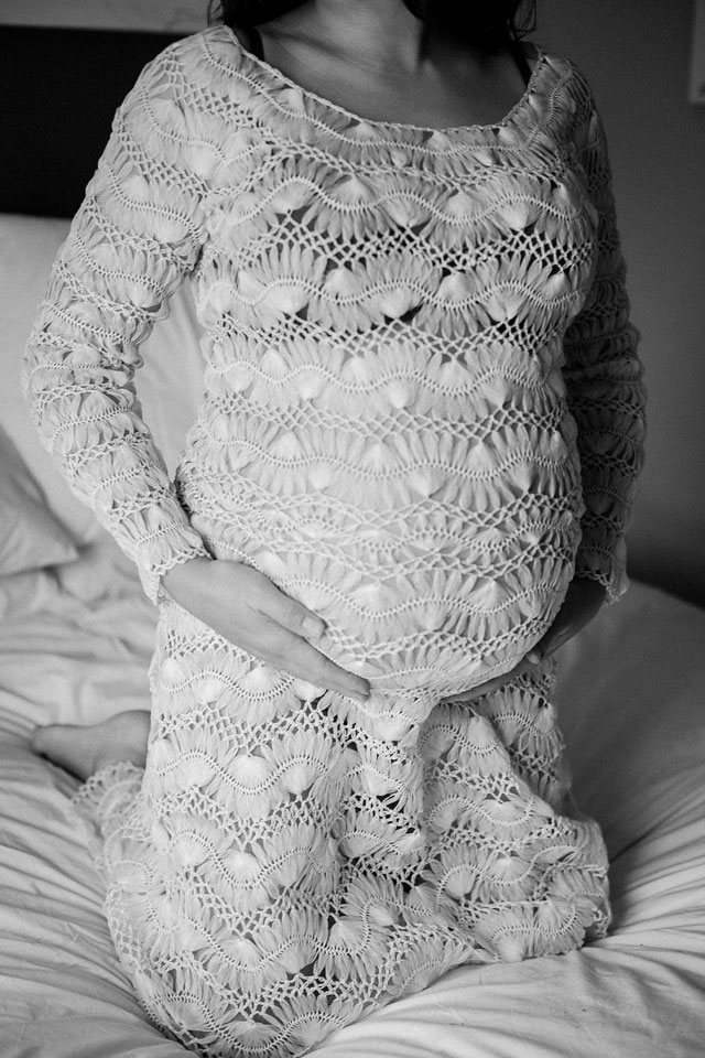 maria-embarazo-vestido cama; pregnancy dress bed